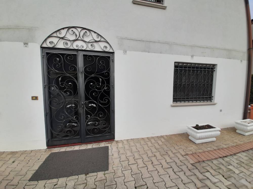 ingresso estreno - Bivilla a SAN DONA' DI PIAVE zona MUSSETTA in vendita - Rif.: 2399