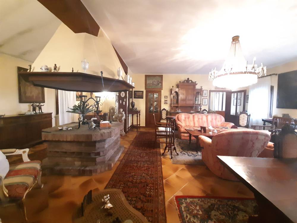 SOGGIORNO - Rustico a SAN DONA' DI PIAVE in vendita - Rif.: 2407