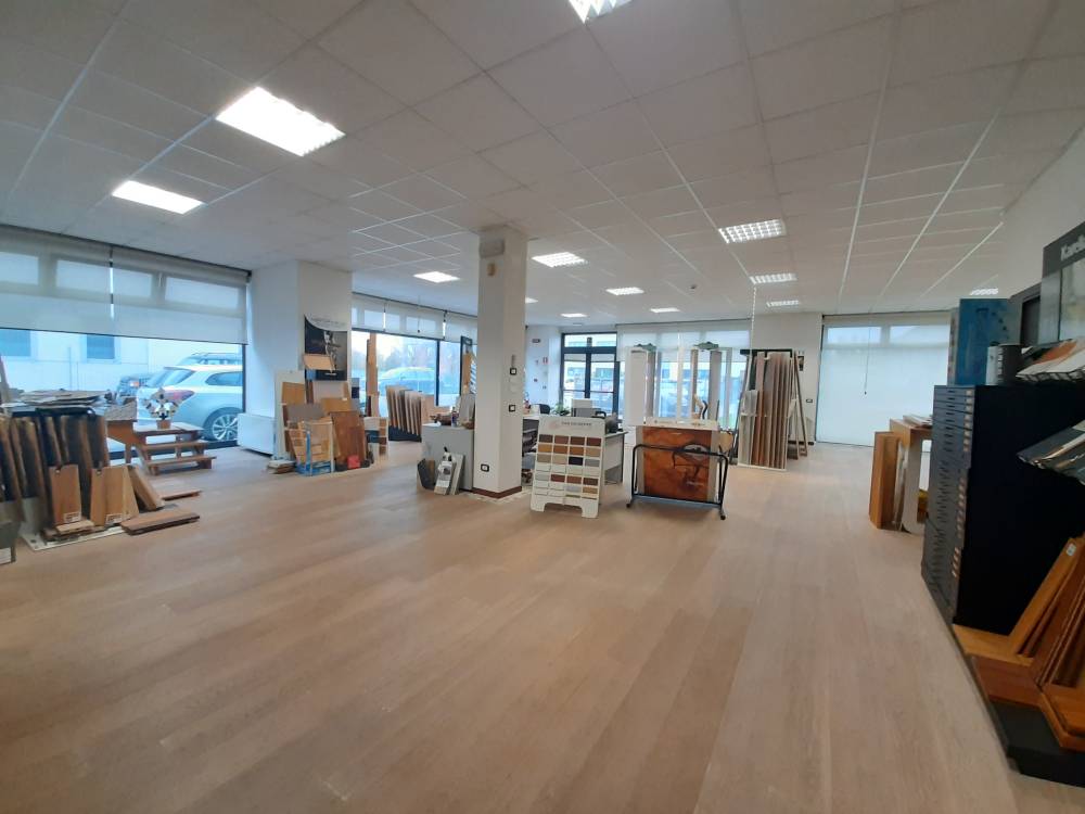 Foto 1 - Capannone artigianale a SAN DONA' DI PIAVE zona CENTRI COMMERCIALI in vendita - Rif.: 2345