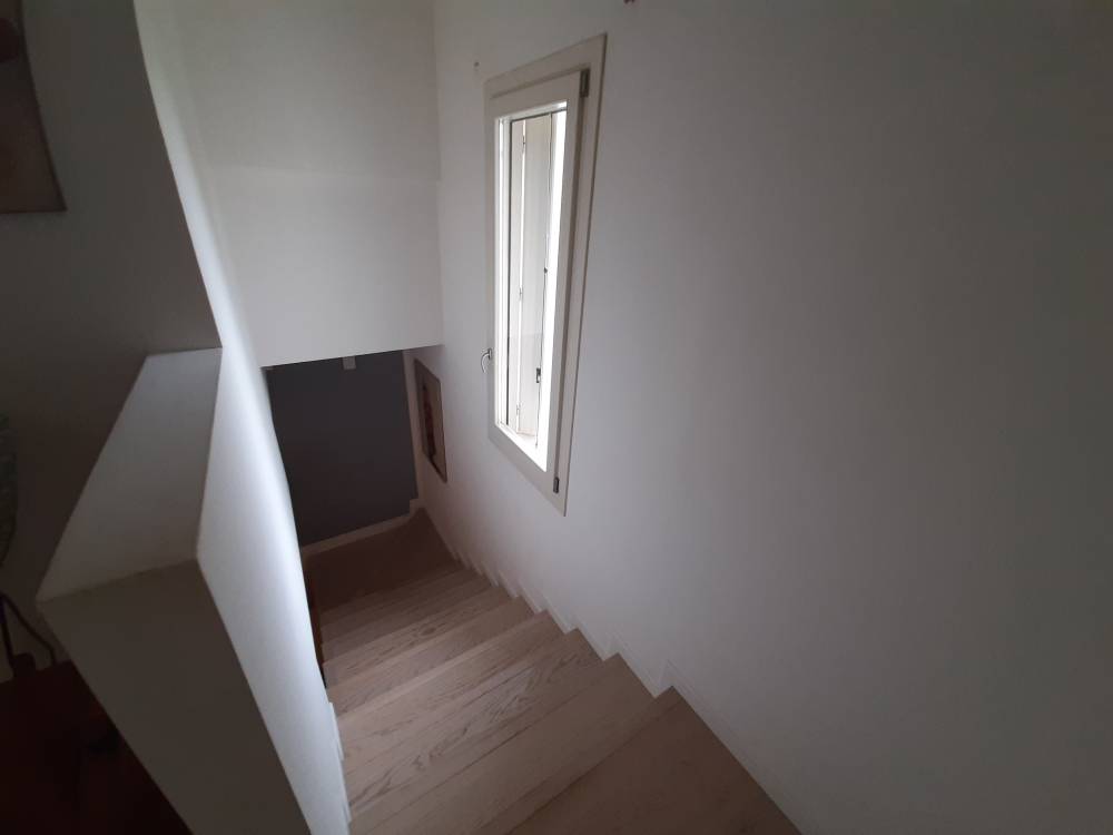 dettagli scale - Casa singola a SAN DONA' DI PIAVE in vendita - Rif.: 2367