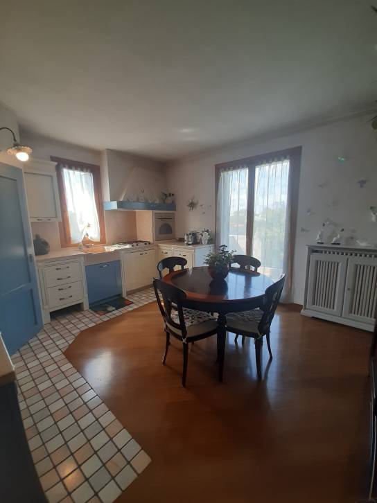 cucina - Appartamento 3 camere a SAN DONA' DI PIAVE zona CENTRO in vendita - Rif.: 2370