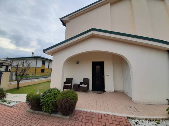 Esterno ingresso - Casa a schiera 2 camere SAN DONA' DI PIAVE zona PASSARELLA in vendita - Rif.: 2391