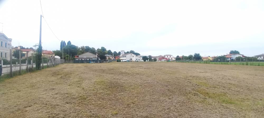 Foto 1 - Terreno edificabile a SAN DONA' DI PIAVE zona CHIESANUOVA in vendita - Rif.: 2385