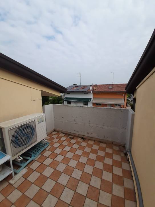 solarium - Casa a schiera 3 camere a SAN DONA' DI PIAVE zona ISTITUTI in vendita - Rif.: 2426