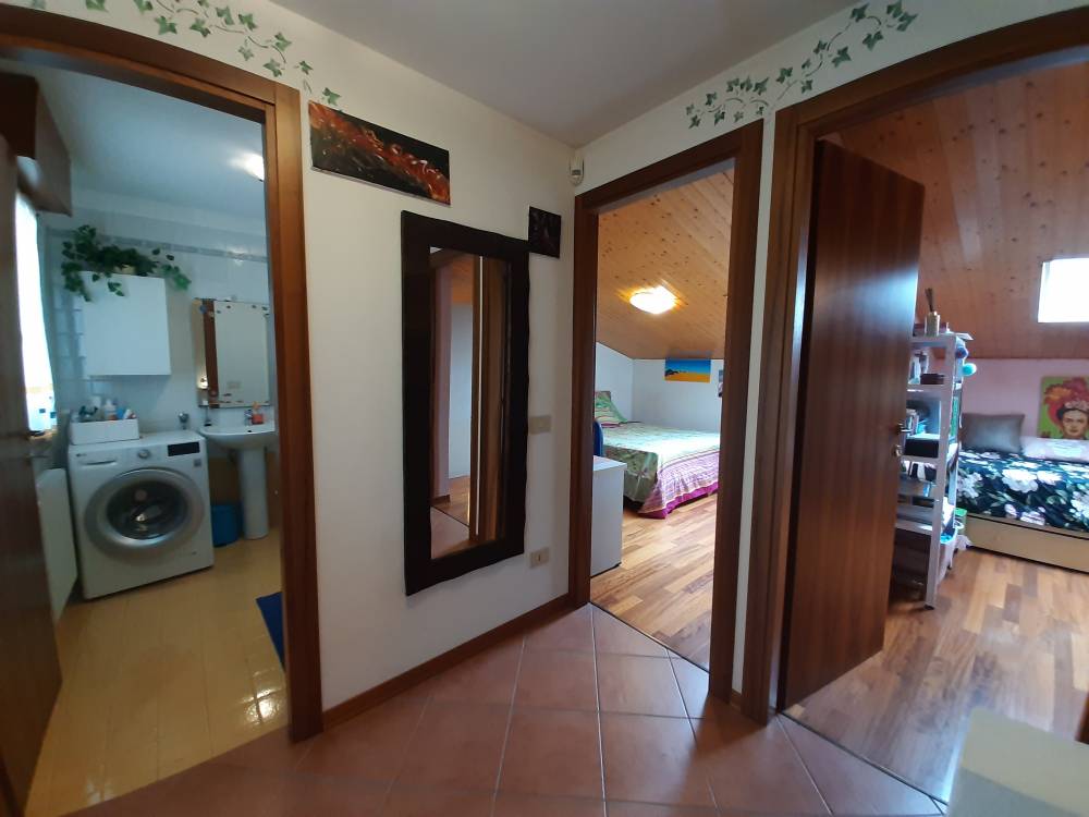 disimpegno sottotetto - Casa a schiera 3 camere a SAN DONA' DI PIAVE zona ISTITUTI in vendita - Rif.: 2426