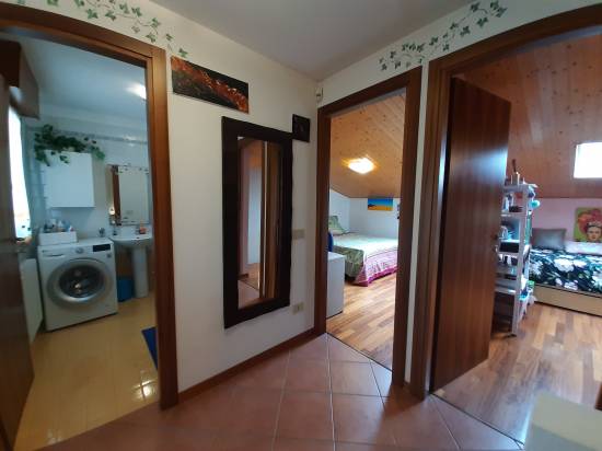 disimpegno sottotetto - Casa a schiera 3 camere SAN DONA' DI PIAVE zona ISTITUTI in vendita - Rif.: 2426